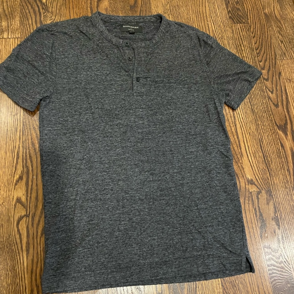 Banana republic Men's Gray Linen Henley Shirt